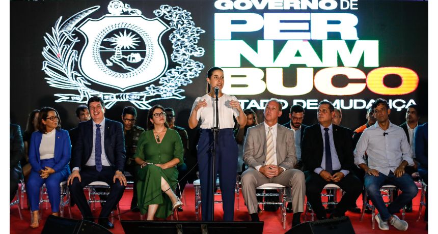 Com investimento de R$ 9,3 milhões, governadora Raquel Lyra entrega novas viaturas e equipamentos para o Corpo de Bombeiros