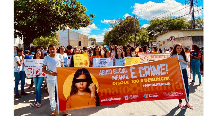 Gestão Municipal realiza caminhada “Faça Bonito: Proteja Nossas Crianças e Adolescentes”