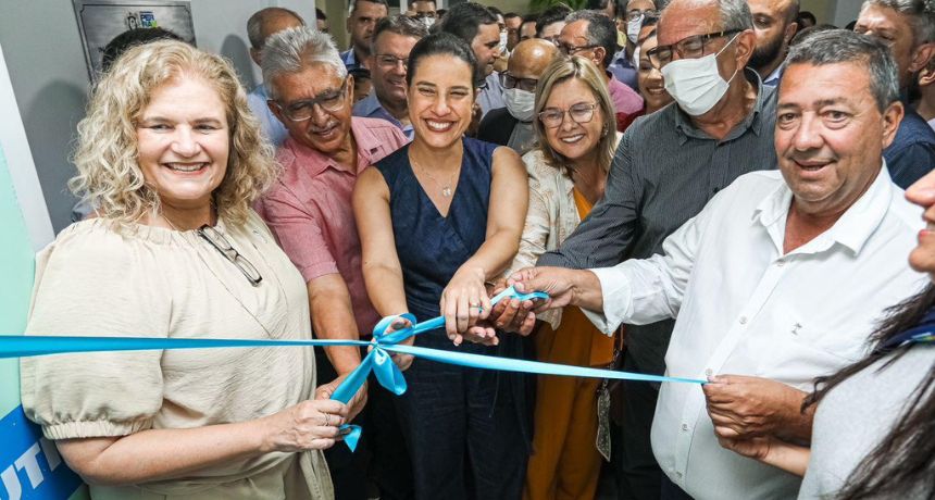 Em Afogados da Ingazeira, governadora Raquel Lyra entrega dez leitos de UTI adulto no Hospital Regional Emília Câmara