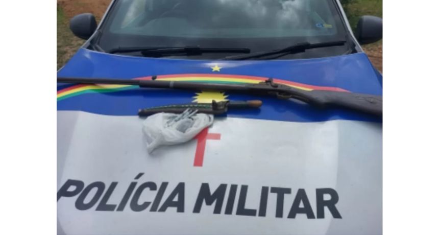 PM apreende armas e drogras após perseguição na zona rural de Tacaimbó