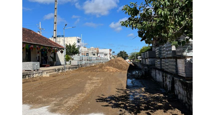 Prefeitura Municipal de Belo Jardim inicia obras para pavimentação com intertravado da antiga linha do trem