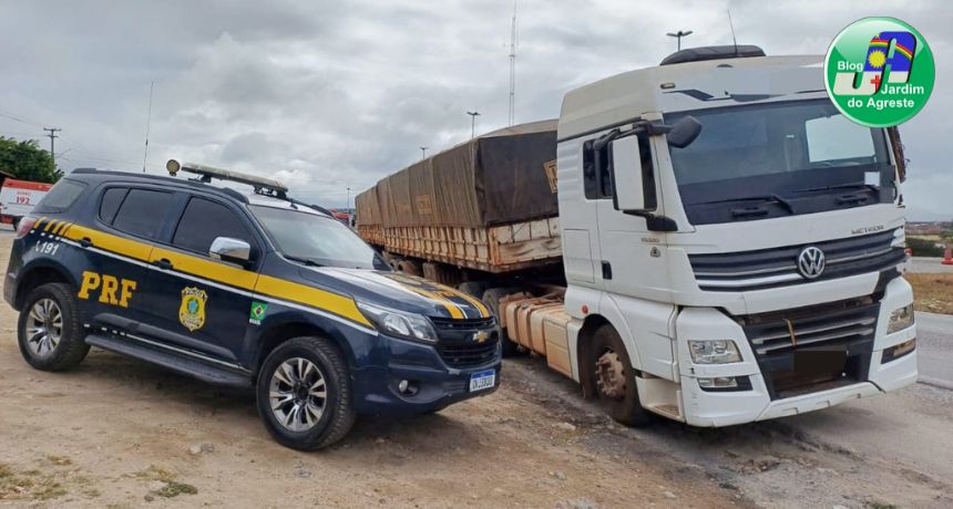 Carreta furtada em São Paulo é recuperada pela PRF em São Caetano