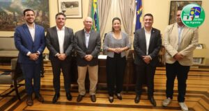 Governadora Raquel Lyra recebe presidente da Anac para tratar sobre o andamento das obras do Aeroporto de Fernando de Noronha