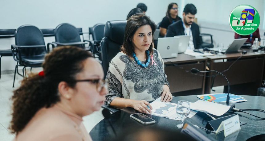 Governadora em exercício Priscila Krause acompanha dados e andamento de obras do Juntos pela Segurança