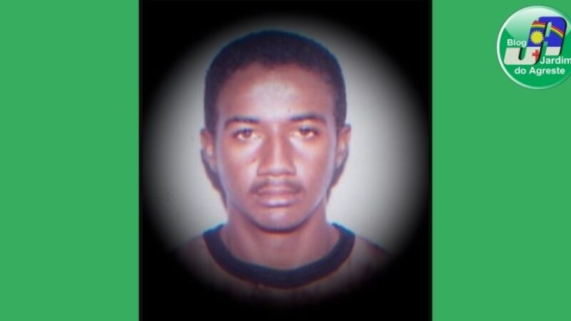 Caminhoneiro morre após capotamento na BR-232, em Sanharó