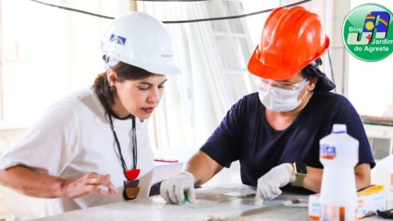 Governadora em exercício Priscila Krause acompanha o andamento das obras de restauração do Liceu de Artes e Ofício