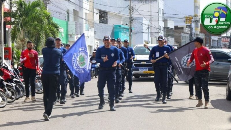 Prefeitura de Belo Jardim realiza apresentação dos guardas civis municipais após curso de formação