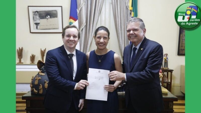 Governadora Raquel Lyra anuncia Carlos Gil Rodrigues Filho como novo desembargador do TJPE