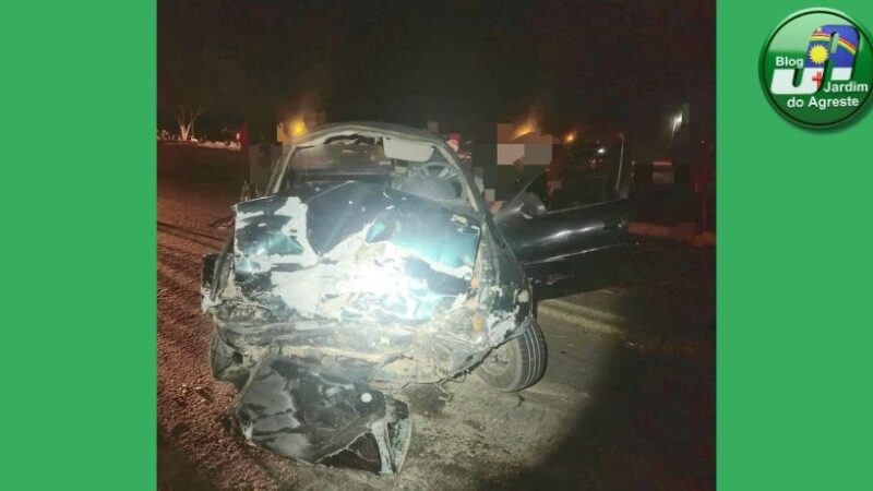 Colisão frontal deixa família ferida na BR-316 em Ouricuri