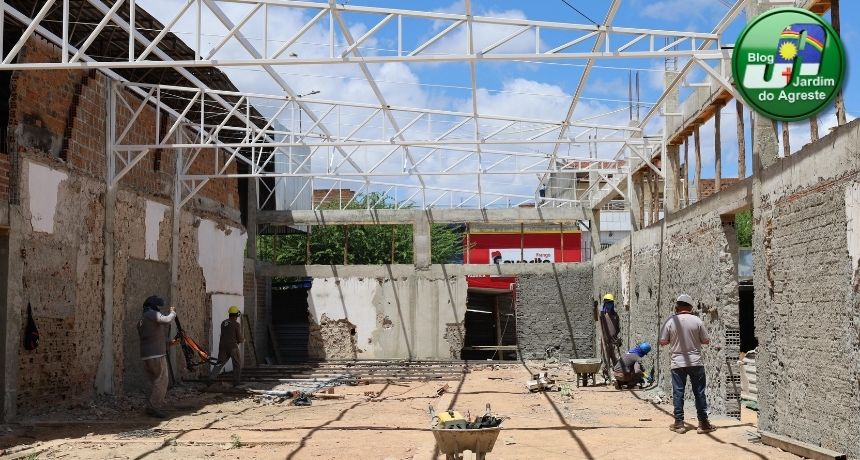 Secretaria de Agricultura de Belo Jardim realiza mais de 5 mil abastecimentos de água, recupera 200 km de estradas e atende milhares de famílias em 2025